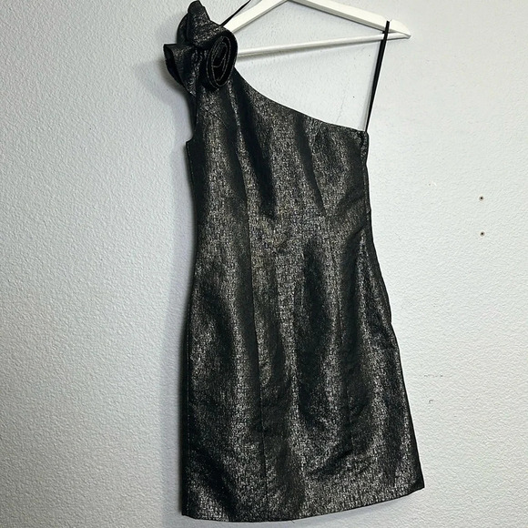 H&M Brand New Women’s Size 4 One Shoulder Cocktail Dress - Picture 1 of 11